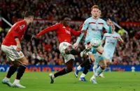 Soccer-Mainoo signs new Man United deal until 2031