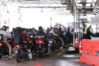 Heavy departure traffic at Woodlands, Tuas checkpoints; wait time of at least two hours expected