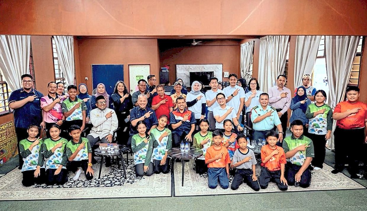 Sixty-five pupils from SK Sa­­yong Pinang in Kulai are set to benefit from a special initiative by Johor Corporation Foundation (Yayasan JCorp) to equip rural pupils with essential digital skills.