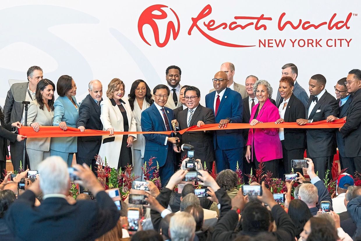 Here are your top stories for the day:

1. Genting opens New York casino, creates history