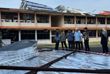 The worst-hit school was SMK Datuk Haji Abdul Kadir, where the roof of a block housing five classrooms was torn off by strong winds.