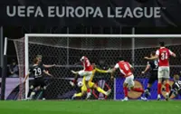 Soccer-Dorgeles strikes late as Braga edge Freiburg 2-1 in Europa League semi-final