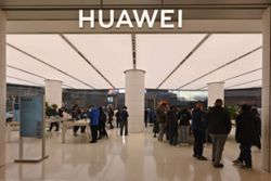 Huawei’s HarmonyOS on more than 55m phones as China steps up push for domestic software