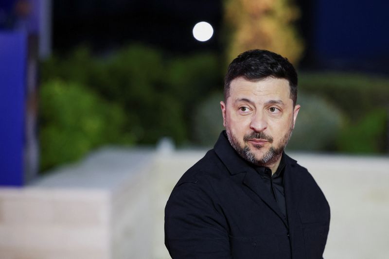 Ukraine rolls out army reform plan as peace talks stall