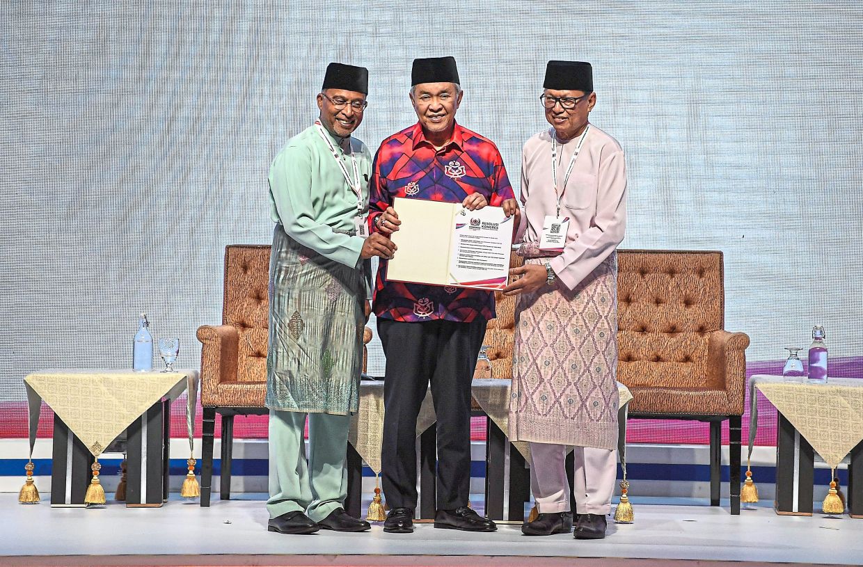 A national tahfiz council will be proposed at the coming Cabinet meeting along with the resolutions drawn up during Umno’s Bumiputra Education Congress, says Ahmad Zahid.