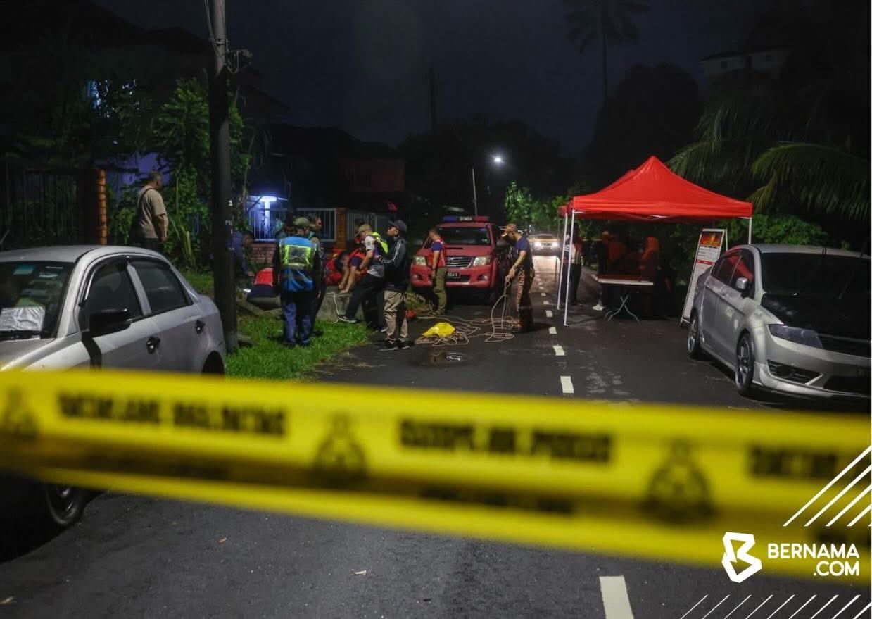 The search and rescue (SAR) operation for a nine-year-old girl feared drowned after being swept away by strong currents in Bandar Mahkota Cheras yesterday continued today, with efforts expanded to include the underground drainage system.
