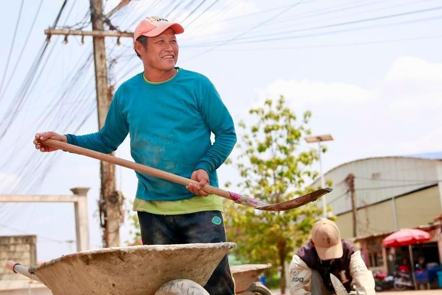 A construction worker is pictured in Vientiane, Laos, April 30, 2026. - Photo: Xinhua