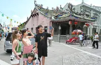 Sun, fun and durian for mini golden week