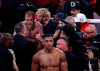 Boxing-Usyk backs Joshua to beat Fury ahead of heavyweight showdown