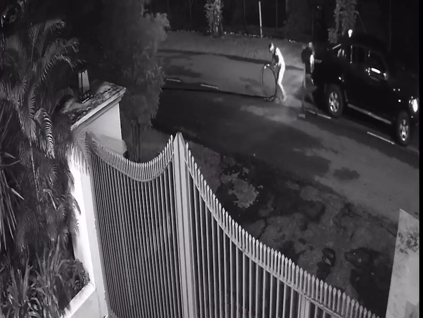 The video showed a group of unidentified men using a four-wheel-drive vehicle, allegedly involved in stealing cables in the wee hours.