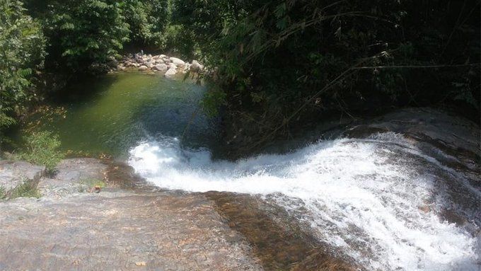 Ahmad Mukhlis said six rescuers and a fire engine from Kuala Kubu Bharu station were sent to the scene.