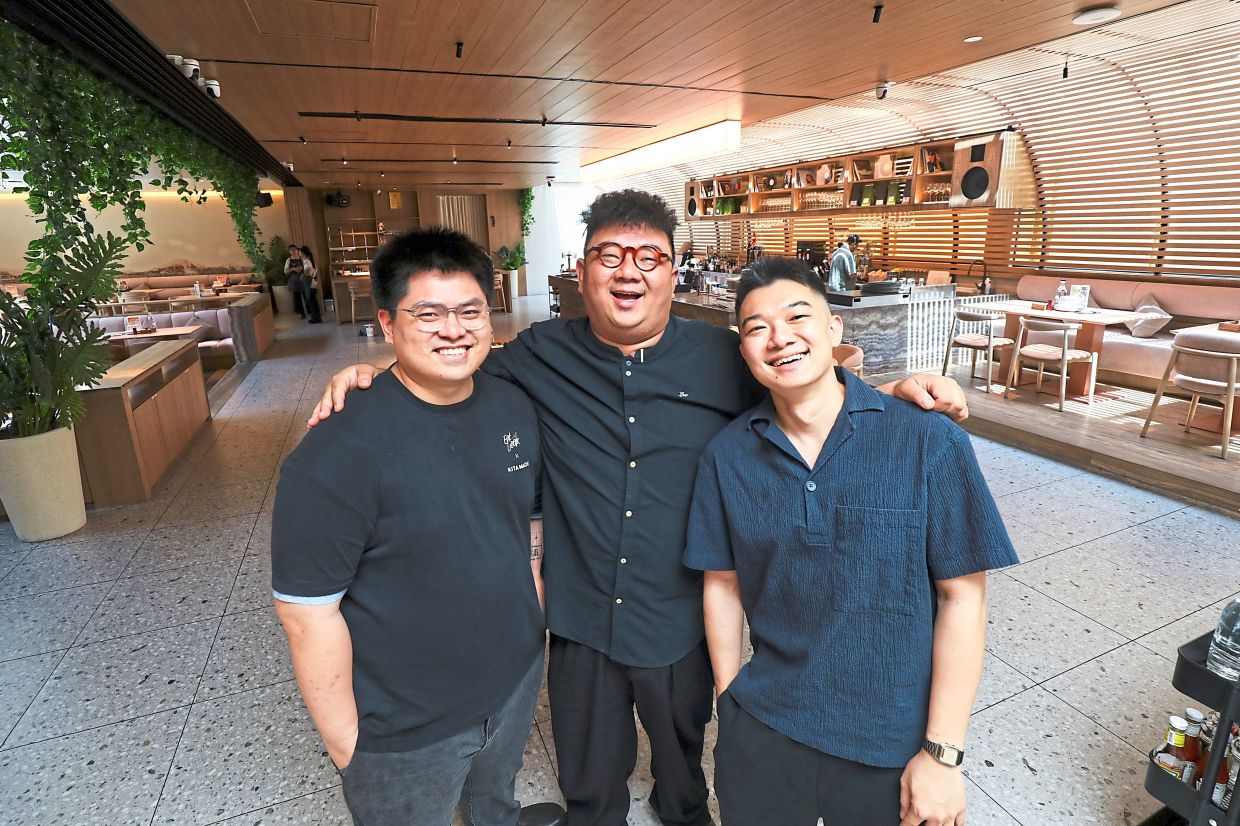 (From left) Soh, Zhe Xi and Zhe Ren are the creative force behind Sun and Moon’s fuss-free yet heartfelt fare.