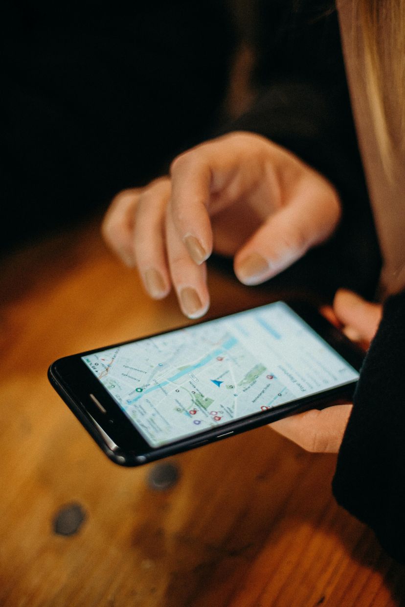 Download offline maps before going sightseeing.