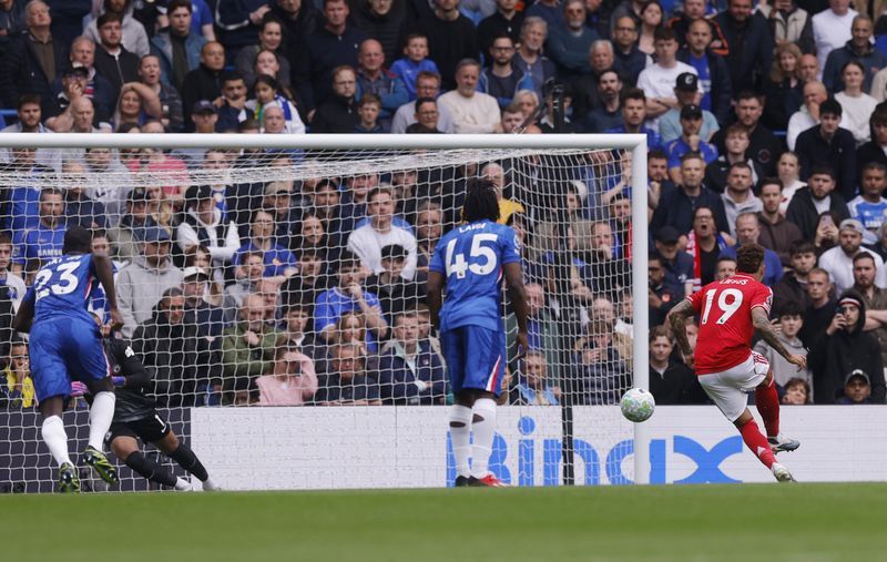Soccer-Forest beat disjointed Chelsea 3-1 in Premier League