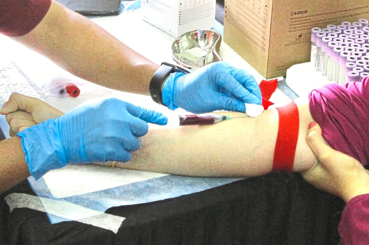 The Private Medical Practitioners’ Association of Selangor and Kuala Lumpur has also called for consistent enforcement against premises offering blood-taking services without proper approval.