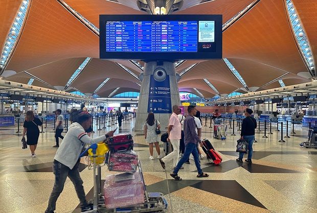 The passes - MyKLIA Monthly Travel Card (MTC) and the MyPutrajaya MTC - are exclusively targeted for communities working at said airports as well as civil servants working or living in Putrajaya or Cyberjaya.