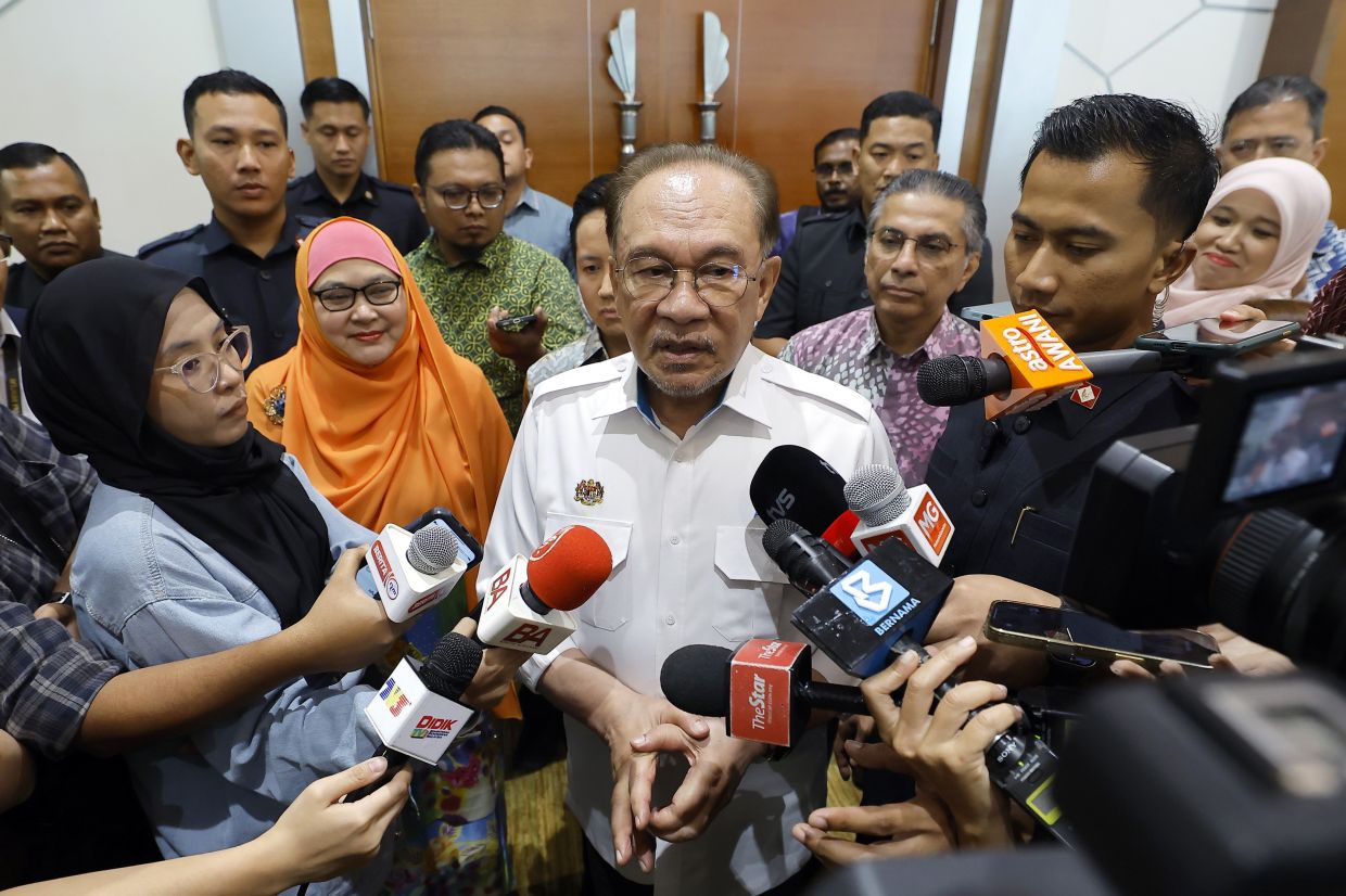 Anwar said the decision was made at the National Economic Action Council (MTEN) meeting on May 5, taking into account farmers' need to rent machinery while ensuring ploughing continues without disruption.