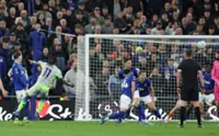 Soccer-Man City drop points in title race after shocking draw with Everton