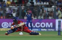 Cricket-Pant not feeling the price tag pressure in IPL, says coach Langer