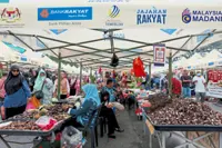 Local councils, states told to cut petty traders' rent to ease cost pressures