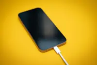 Some iPhones won't recharge over cable when they go flat, reports say