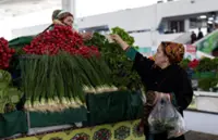 World food prices extend rise in April for a third month, FAO says
