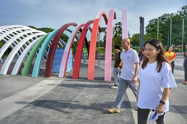 Minister in the Prime Minister Department Hannah Yeoh visiting Taman Metropolitan Kepong with Kepong MP Lim Lip Eng. 