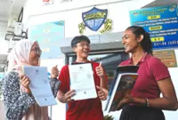 SPM scorers urge juniors on