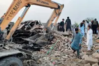 Car bombing and shootout kills 14 Pakistani police officers