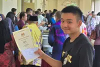 SPM high scorer's first thought is of mum back in Sarawak