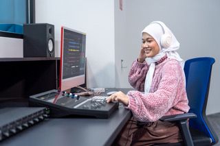 Mastering industry tools is crucial in giving students a competitive edge for meeting the fast-paced demands of today’s digital economy.
