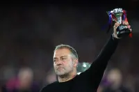 Soccer-Barca seal LaLiga crown as Flick's high-wire act leaves Real in ruins