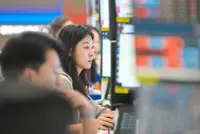 Dovish BoK official urges inflation fight 