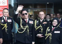 Azam Baki clocks out of MACC HQ for last time as tenure ends