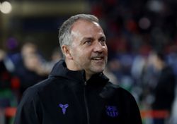 Soccer-Flick to extend his contract with Barcelona until 2028