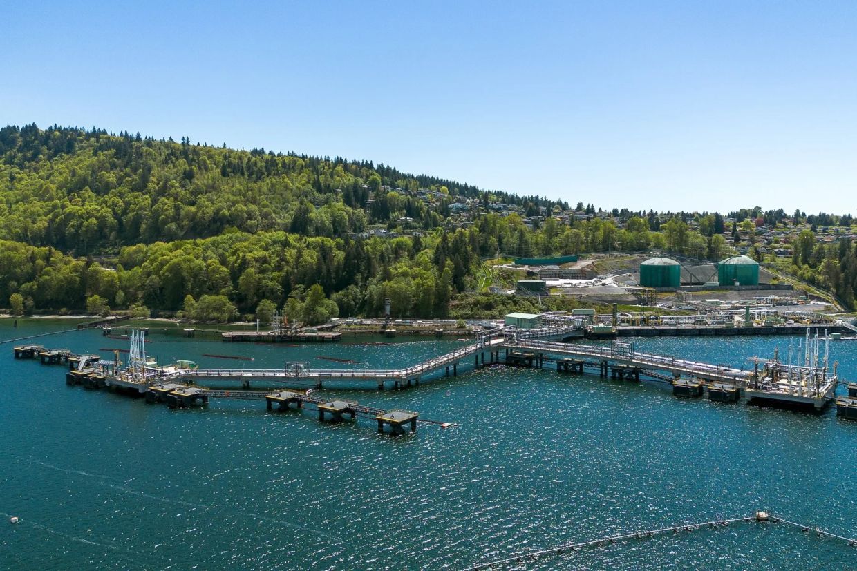 Canada urged to retain Trans Mountain oil pipeline