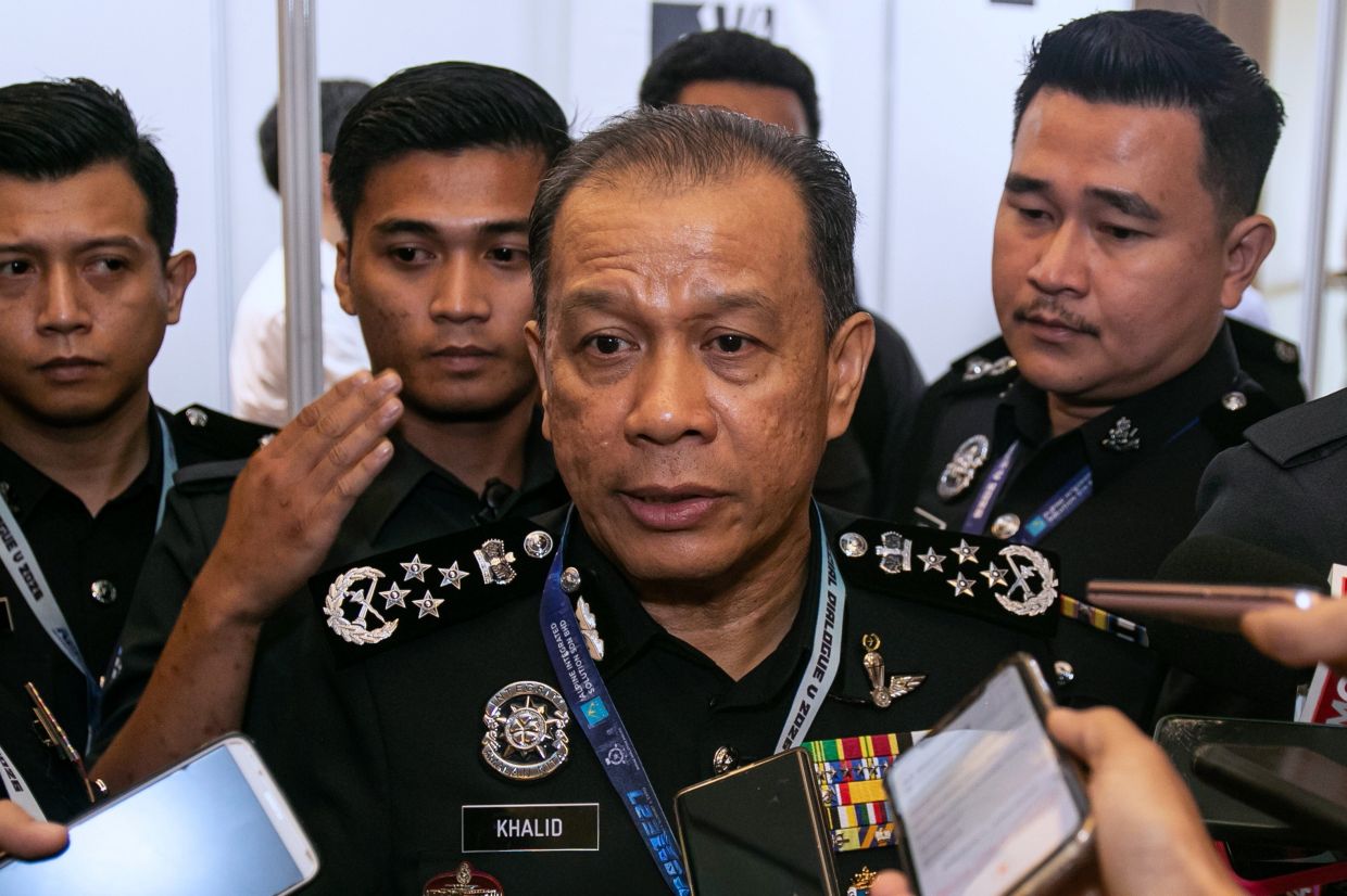 ‘Drug cop’ network being probed