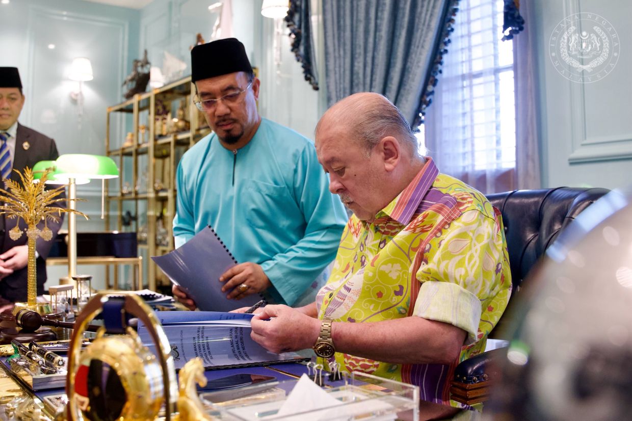 His Majesty Sultan Ibrahim, King of Malaysia, has received a report on the construction of five new mosques in Johor from state mufti Datuk Yahya Ahmad.