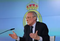 Soccer-Real Madrid's Perez rejects exit talk, calls election