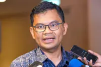 Slow rise in staple food prices