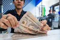 Thai economy faces heightened risks, needs coordinated policy mix, central bank minutes show