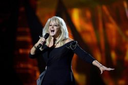 'Total Eclipse Of The Heart' singer Bonnie Tyler ‘remains seriously ill’ but is stable following surgery