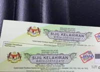 QuickCheck: Are handwritten birth certs no longer valid for official use?