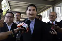 Rafizi hands over documents, video recordings to MACC in voluntary session