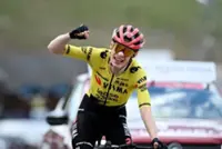 Cycling-Vingegaard makes his move, conquers Blockhaus to win Giro stage seven