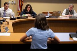 Some parents don't want their kids to use tech at school. But districts are pushing back
