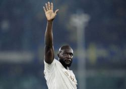Soccer-Lukaku included in Belgium squad for World Cup