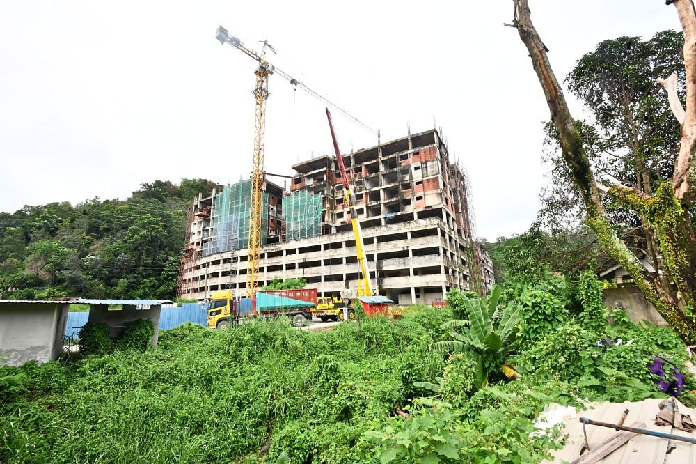 Immediate measures have been taken to prevent a rise in delayed and abandoned housing projects, following an average 30% rise in construction costs, says the Housing and Local Government Ministry.