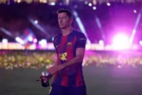 Soccer-Lewandowski to leave Barcelona at end of season