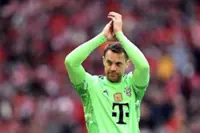 Soccer-Bayern's Neuer keeps mum on potential Germany return for World Cup